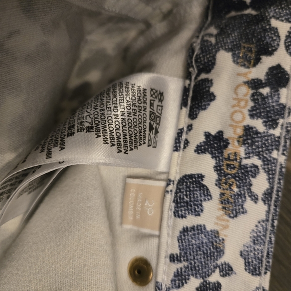 Michael Kors Izzy Floral Print Cropped Skinny Jeans Size 2P Petite Blue White - Picture 6 of 9